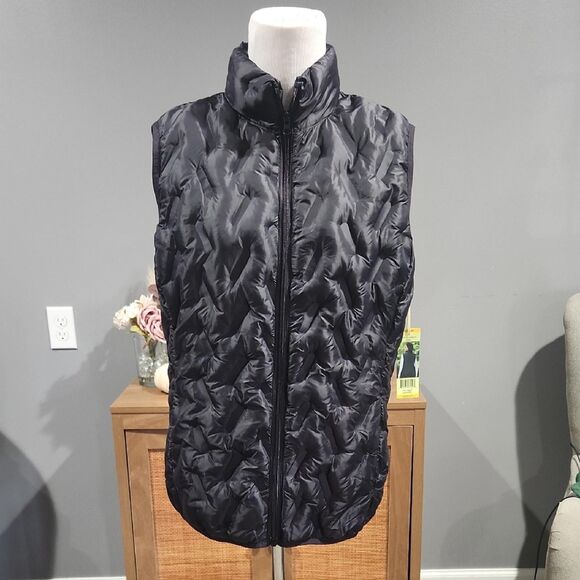 Tangerine Jackets & Blazers - Black Quilted Vest Brand Tangerine